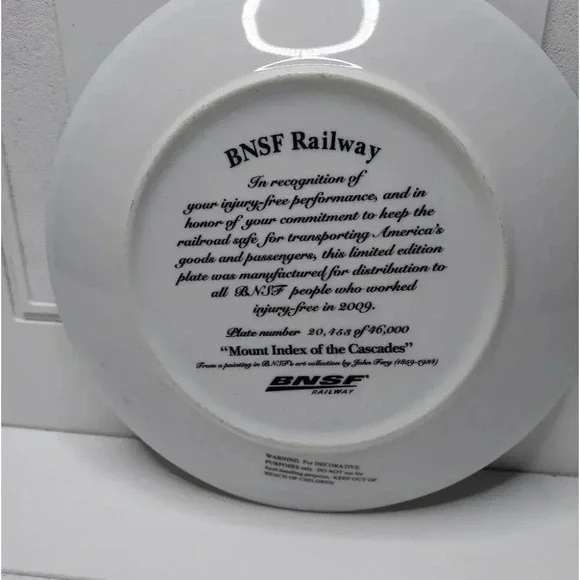 Mount Index Of The Cascades BNSF Railroad Plate Porcelain - Picture 2 of 4